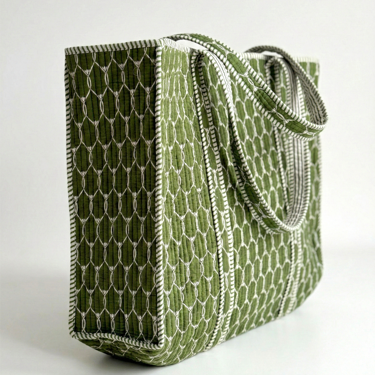 Handmade Green Geometric Print Quilted Cotton Tote Bag, Indian Block Print Lattice Boho Shoulder Bag, Minimalist Travel Beach Bag