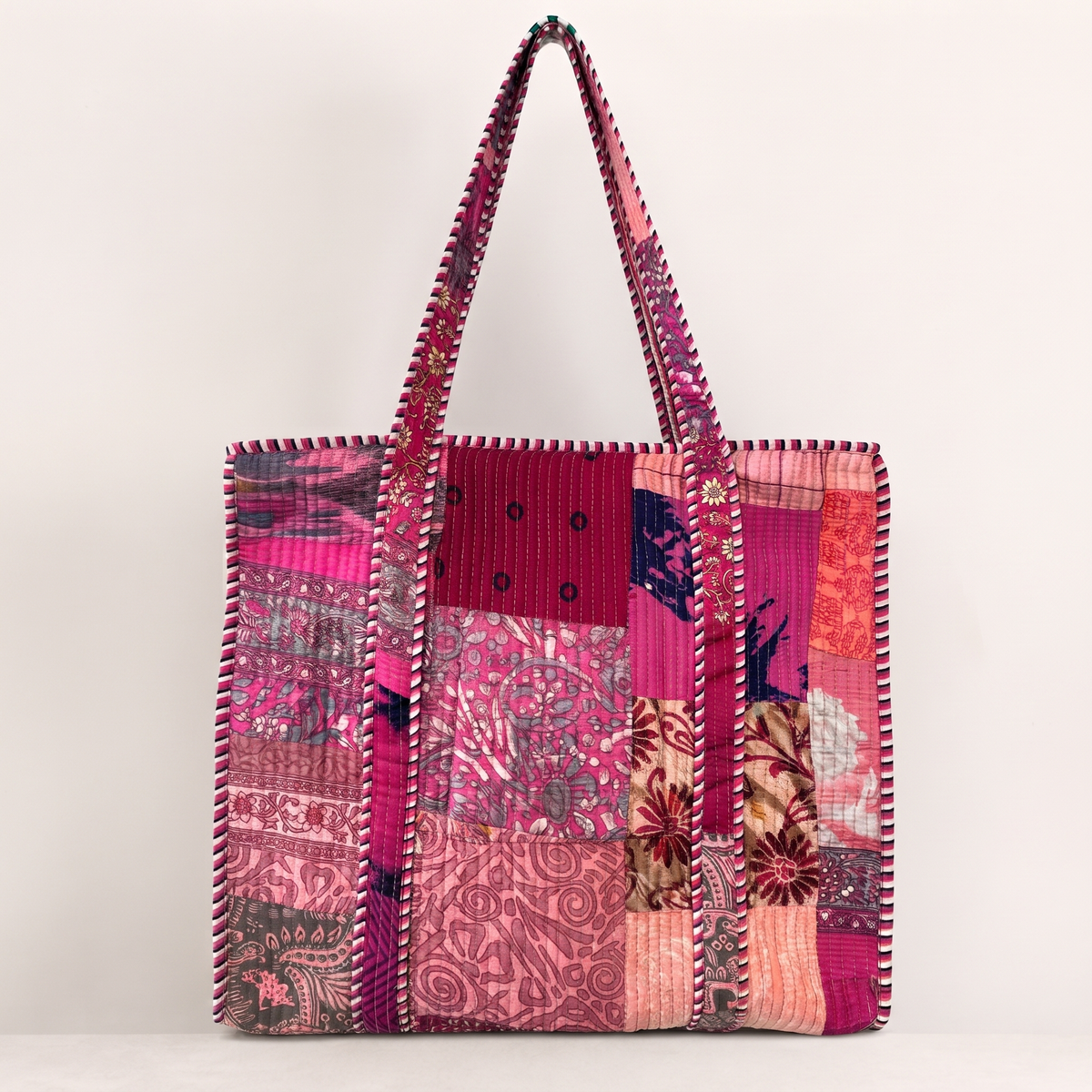 Handmade Magenta Pink Kantha Patchwork Quilted Cotton Tote Bag, Indian Boho Shoulder Bag, Floral Travel Beach Bag