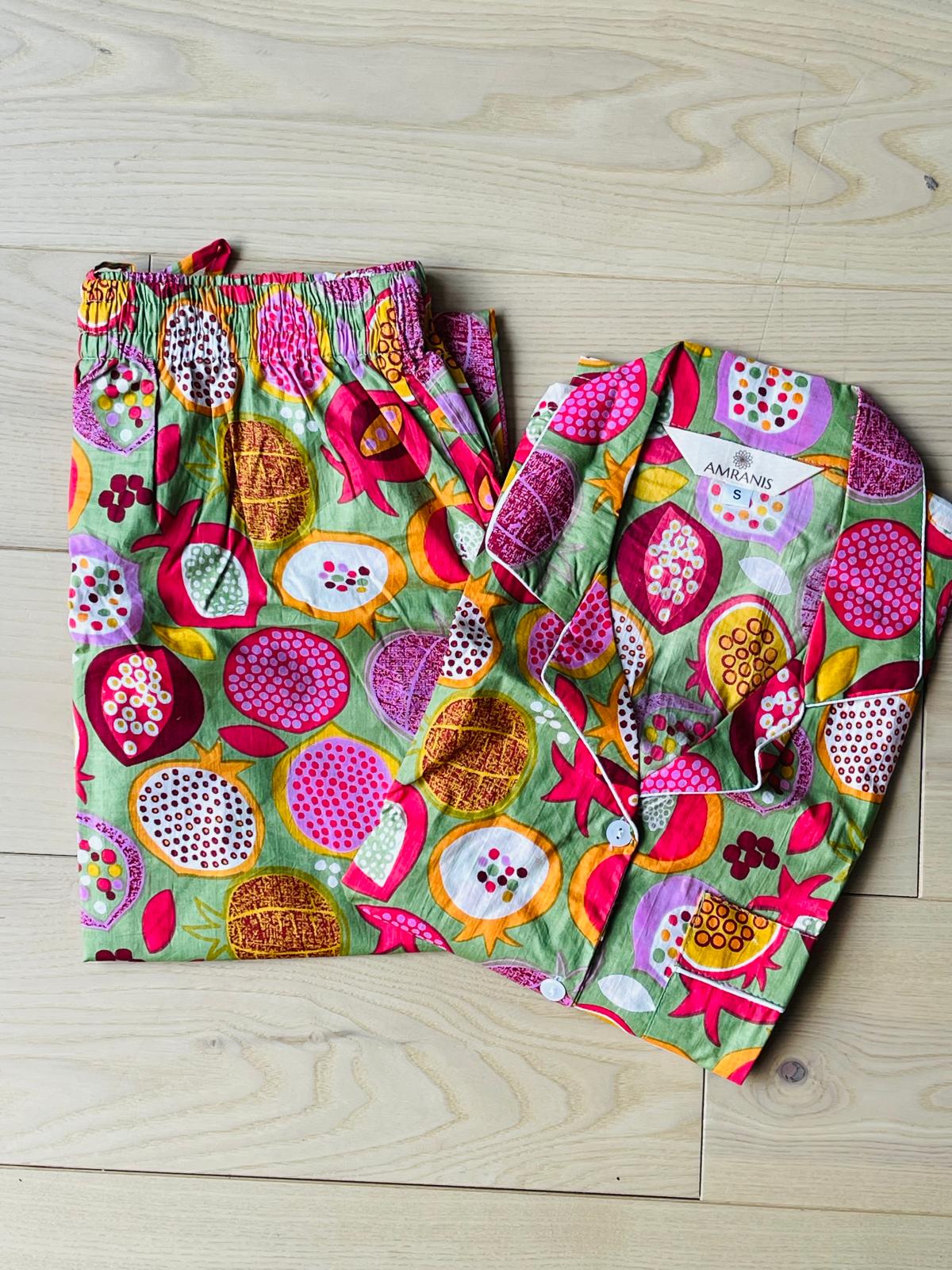 Green & Pink Pomegranate Fruit Print Cotton Pajama Set, Whimsical Tropical Sleepwear & Lounge Apparel
