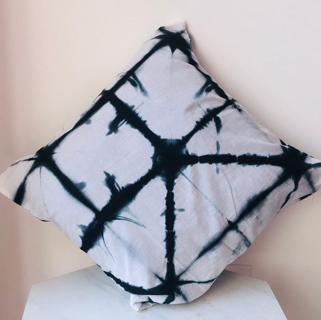 Stunning Shibori Indigo Tie Dye Throw Pillows - Boho Chic for your Bedroom