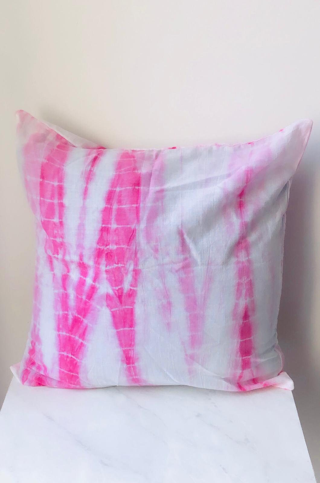 Stunning Shibori Indigo Tie Dye Throw Pillows - Boho Chic for your Bedroom