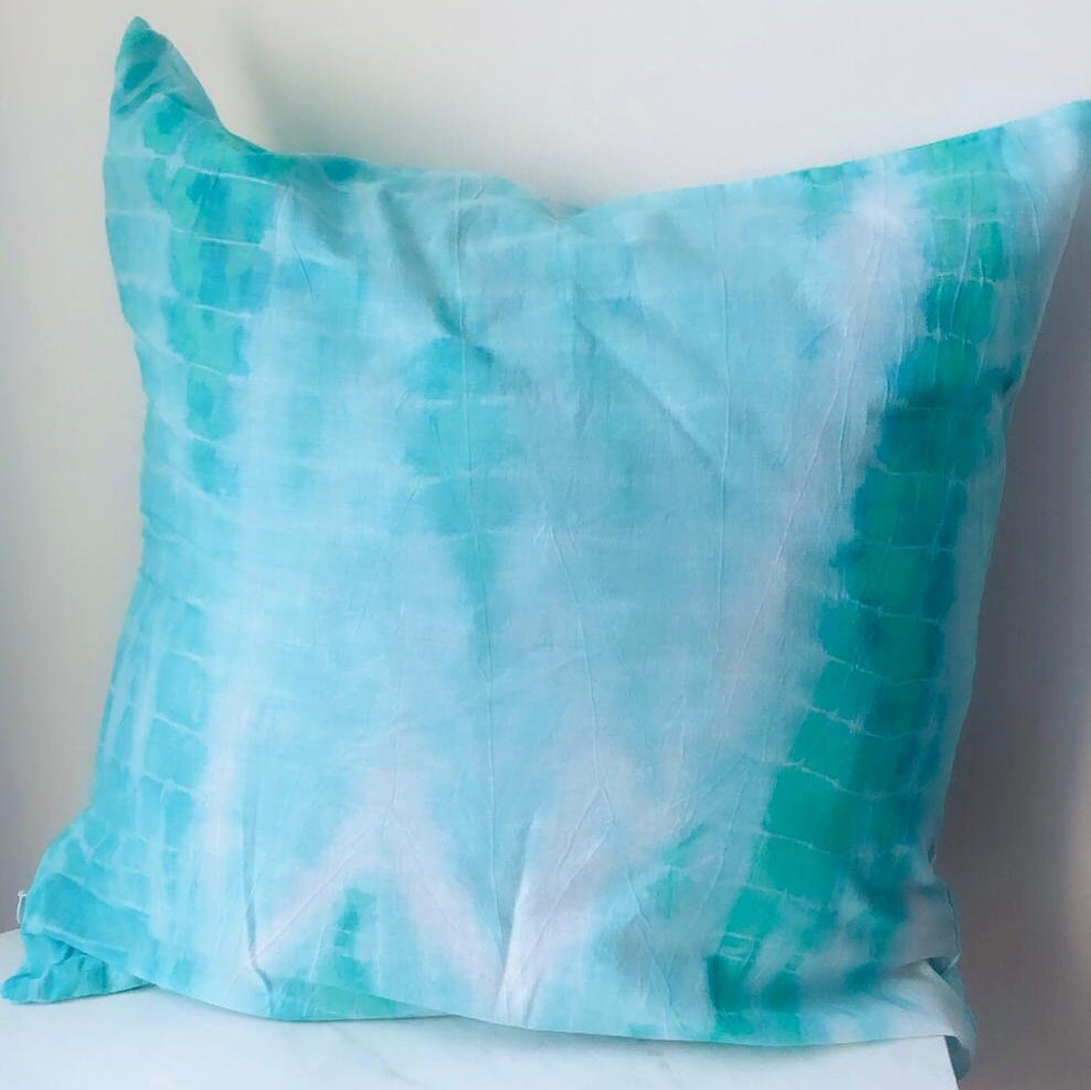 Stunning Shibori Indigo Tie Dye Throw Pillows - Boho Chic for your Bedroom