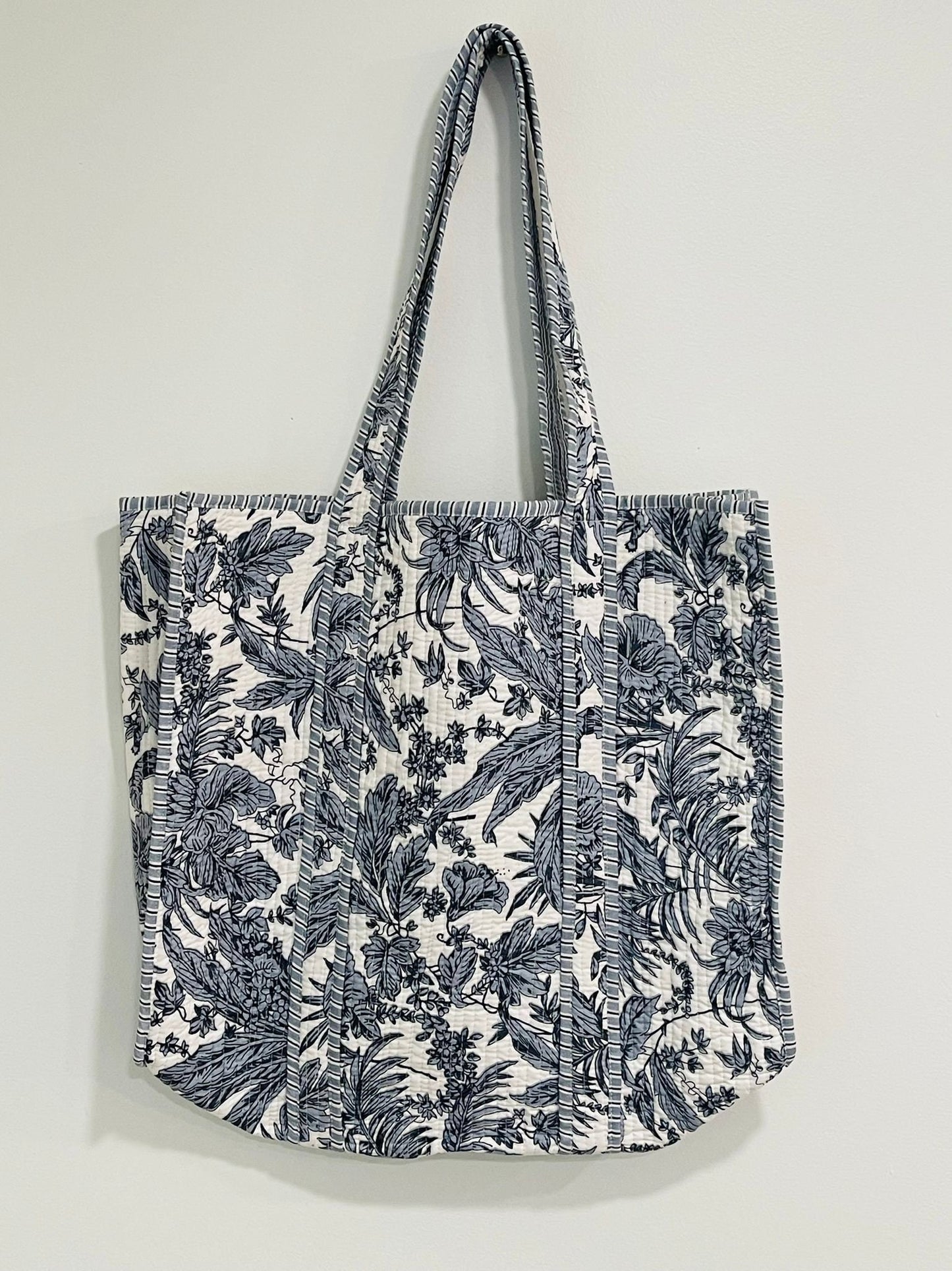 The Reversible Symphony Tote Bag - Green