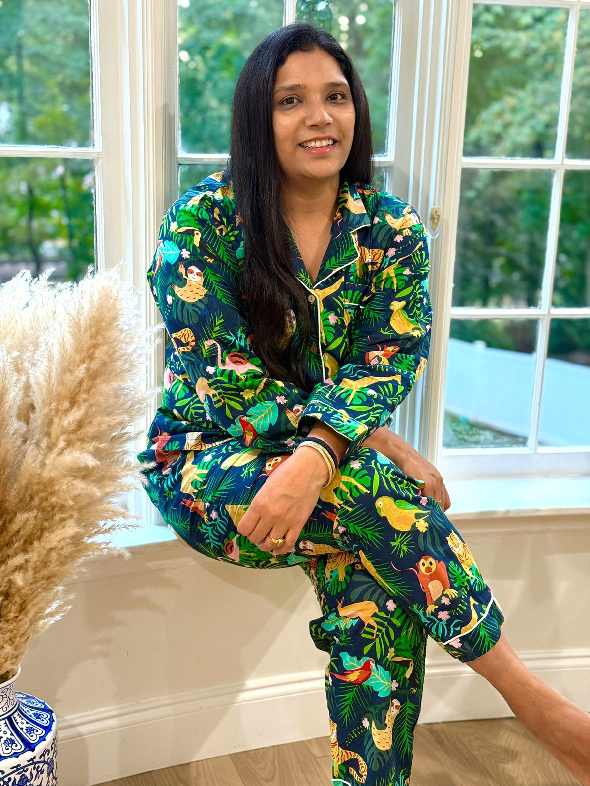 Navy Blue Wildlife & Jungle Animals Cotton Pajama Set, Dark Botanical Sleepwear & Loungewear Block Print Pajama Set