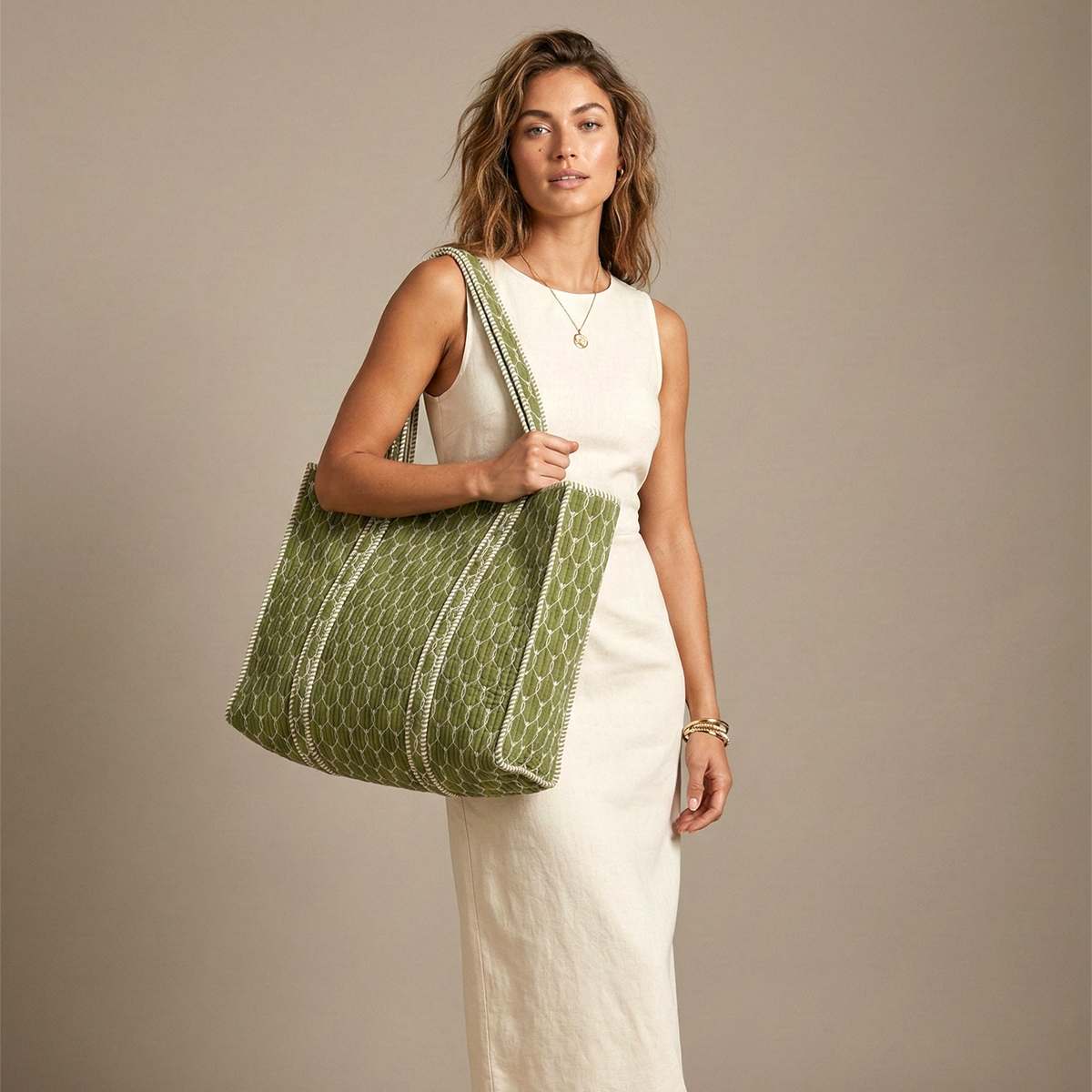 Handmade Green Geometric Print Quilted Cotton Tote Bag, Indian Block Print Lattice Boho Shoulder Bag, Minimalist Travel Beach Bag