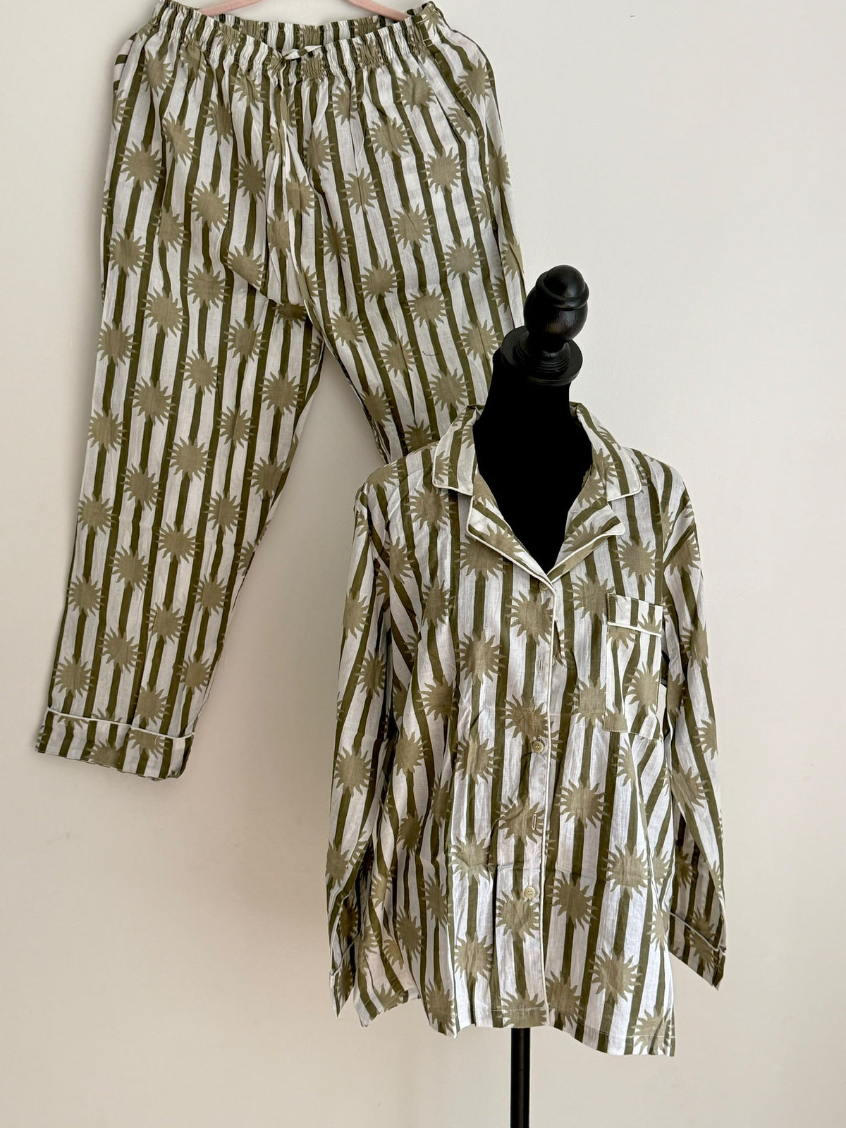 Teal Blue & Bright Red Sunburst Striped Block Print Cotton Pajama Set, Quirky Sleepwear & Loungewear