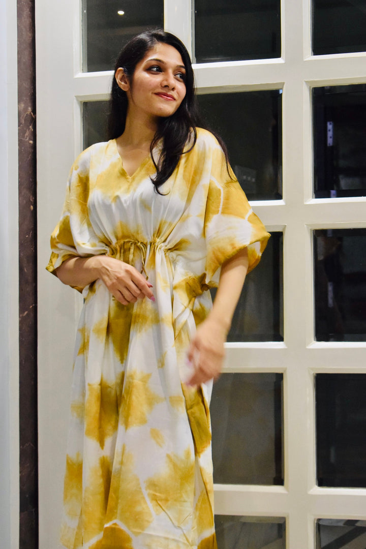 Handcrafted Tie-Dye Kaftan: A Touch of Boho Brilliance