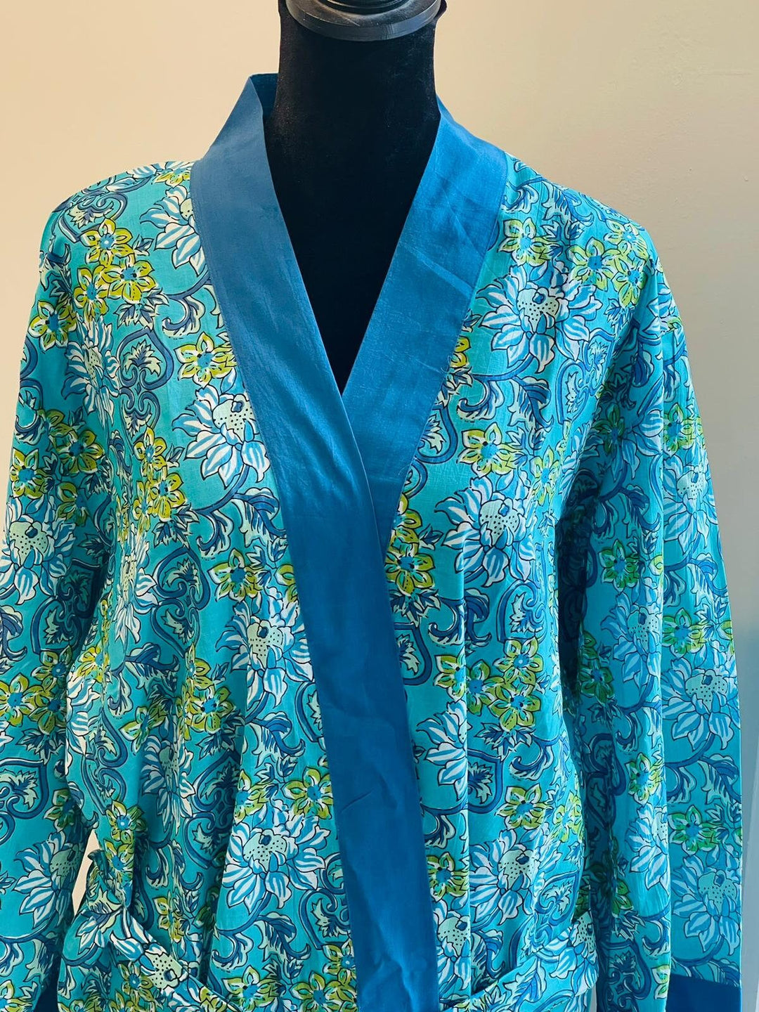 Cotton Kimono Robe: Comfort & Style, One Robe at a Time