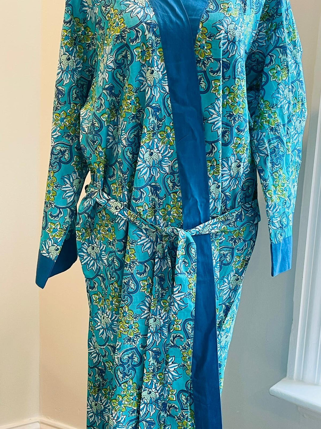 Cotton Kimono Robe: Comfort & Style, One Robe at a Time