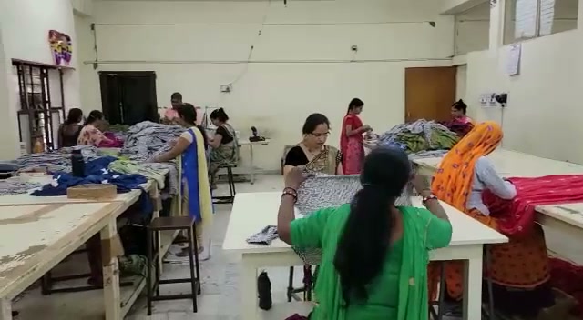Our workshop floor in Rajasthan, artisans at work